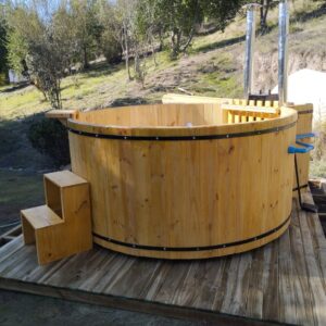 Tinaja de Madera Revestidad Modelo Padel Capacidad 8-9 Personas