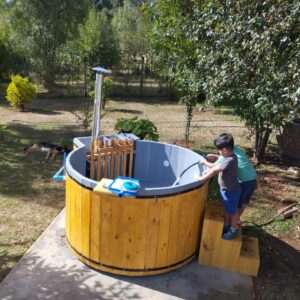 Tinaja de Madera Revestida Modelo Padel Capacidad 6-7 personas