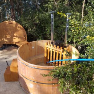 Tinaja de Madera Revestida en Fibra Capacidad 8-9 Personas