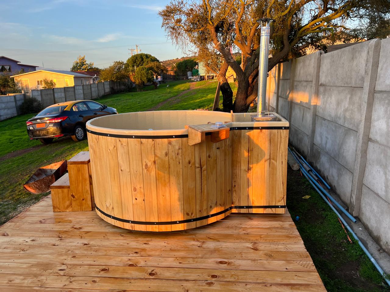 Tinaja de Madera Revestida en Fibra Modelo Padel Capacidad 4-5 Personas - Imagen 4